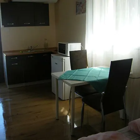 Dianett Apartmanhaz Balatonlelle