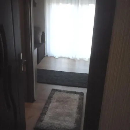 Dianett Apartmanház Appartamento *